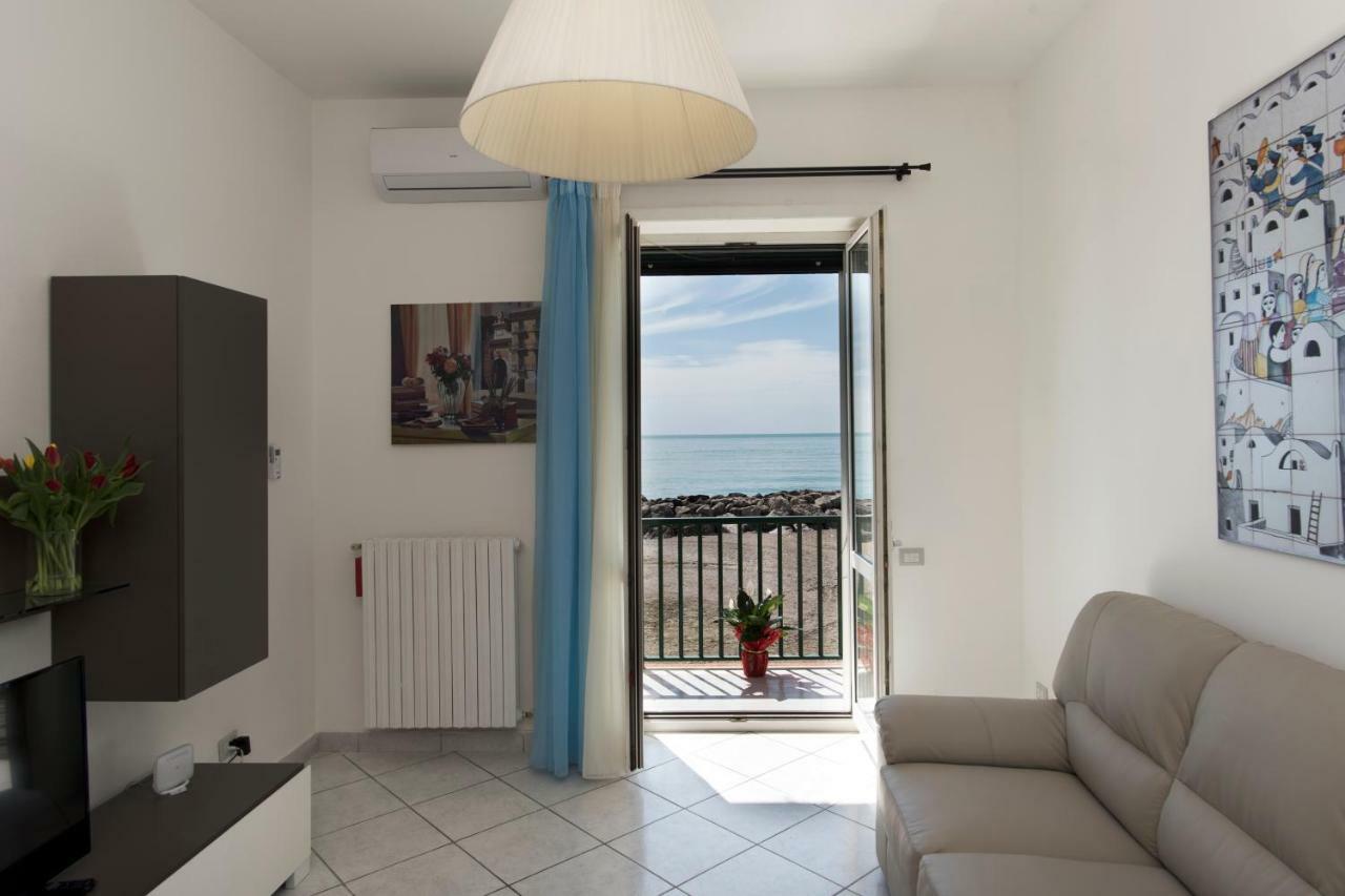 Mare Mia Apartment Salerno Exterior photo